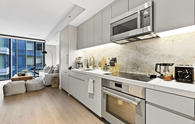 1 bed, 1 bath, 570 sqft, $4,500, Unit 802