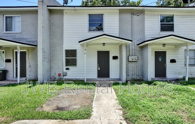 1836 BROADWAY AVE