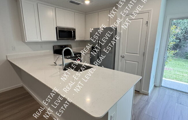 6837 LK MIST LN
