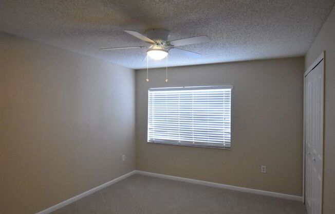 2Bdrm 1.5Bath -- Townhome near UCF and Waterford Lakes Town Center