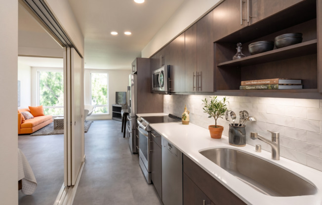 1 bed, 1 bath, 429 sqft, $1,877, Unit 408