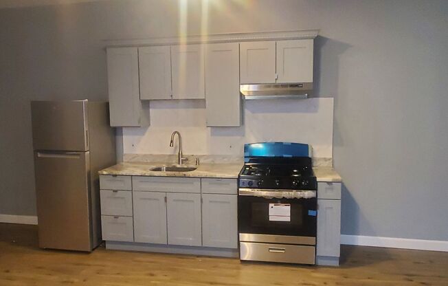 1 bed, 1 bath, 1,062 sqft, $850, Unit 1st Floor