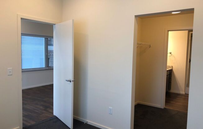 2 beds, 2 baths, 1,057 sqft, $1,610, Unit 709