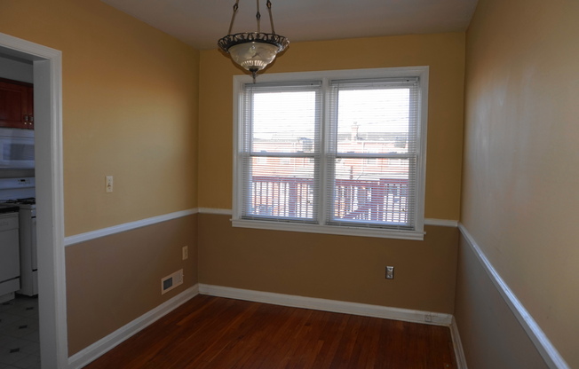 2 beds, 1.5 baths, $1,660