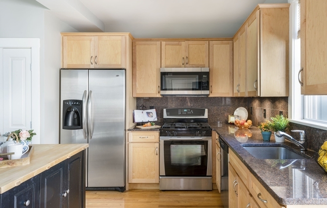 15 YORK PL