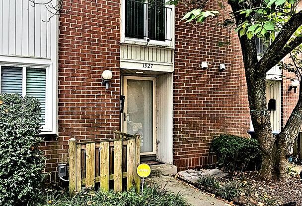 Beautiful 3 Br 2.5 Ba Townhome in Greenberry Woods