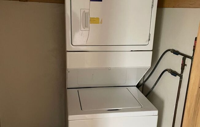 Newly Renovated 3-Bedroom Upper Flat Near Washington Park, Available NOW!