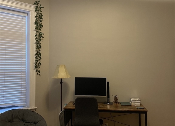 1 bed, 1 bath, 660 sqft, $3,400, Unit 178