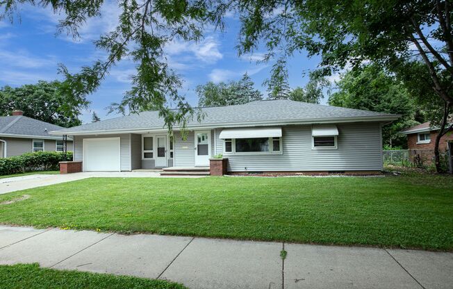 2 bed, 1 bath –1270 SF – Nice Ranch Single Family Home (Appleton)