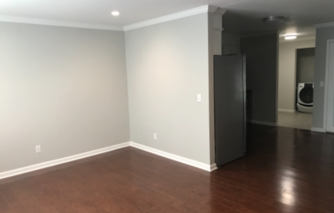7553 LEEMONT DR