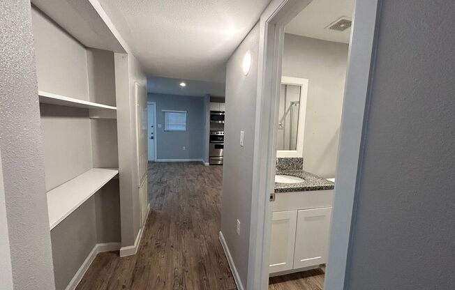 2 beds, 2 baths, 880 sqft, $1,435, Unit 2810 - 19