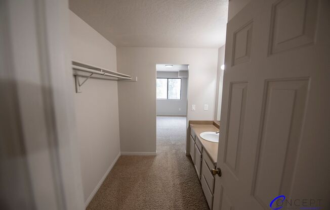 2 beds, 1 bath, 930 sqft, $1,349, Unit 950-11