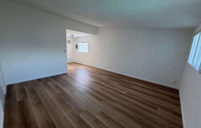 1626 Hobart Boulevard