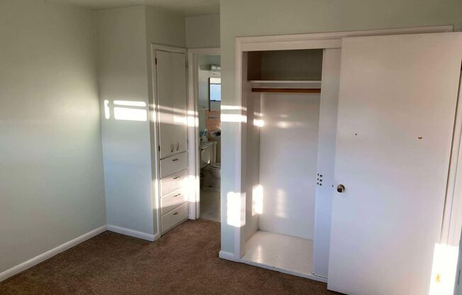 1 bed, 1 bath, $900, Unit KF2-D-TFS