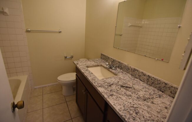 2 beds, 1 bath, $1,100