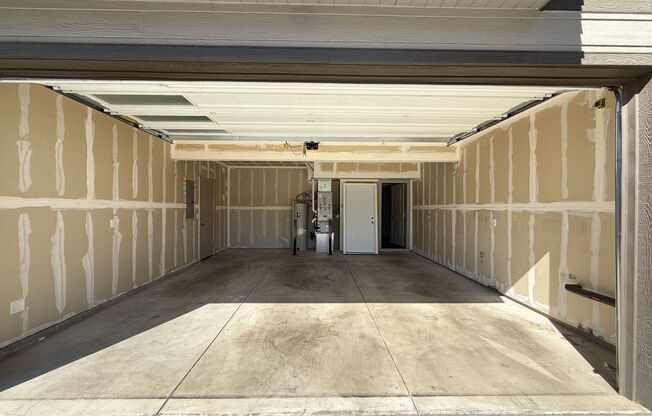 3 beds, 2 baths, 1,281 sqft, $2,495, Unit 75 NE Cessna Dr #1