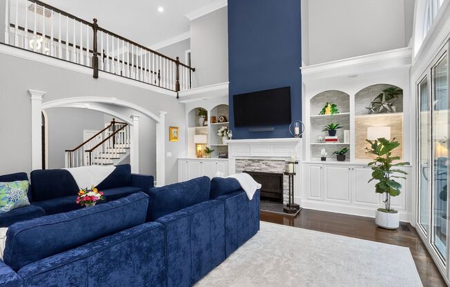 4 beds, 3.5 baths, $6,300