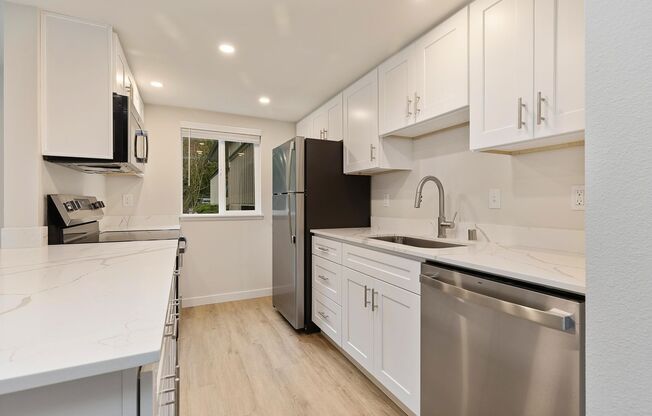 2 beds, 2 baths, 1,092 sqft, $2,995, Unit 37