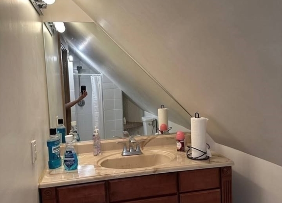 2 beds, 1 bath, 1,325 sqft, $2,500, Unit 2