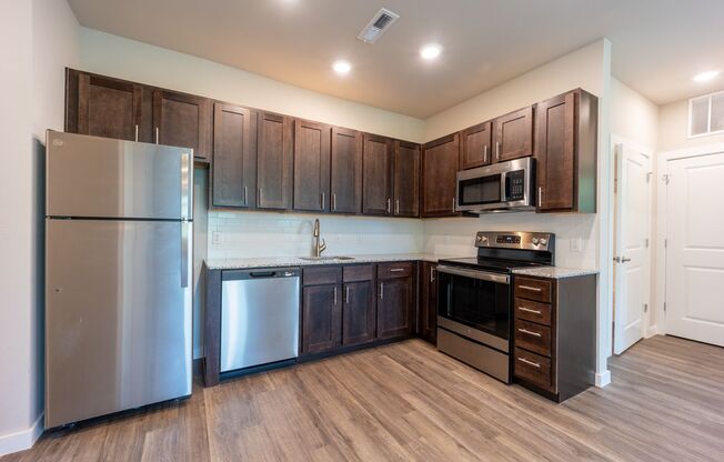 1 bed, 1 bath, 680 sqft, $1,195, Unit 1208