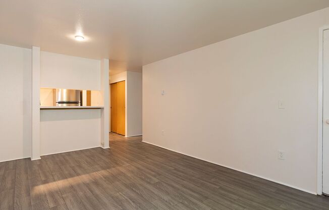 1 bed, 1 bath, 590 sqft, $1,450, Unit 208