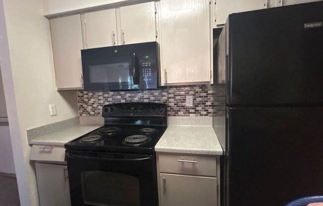 1 bed, 1 bath, 650 sqft, $1,241, Unit 1128