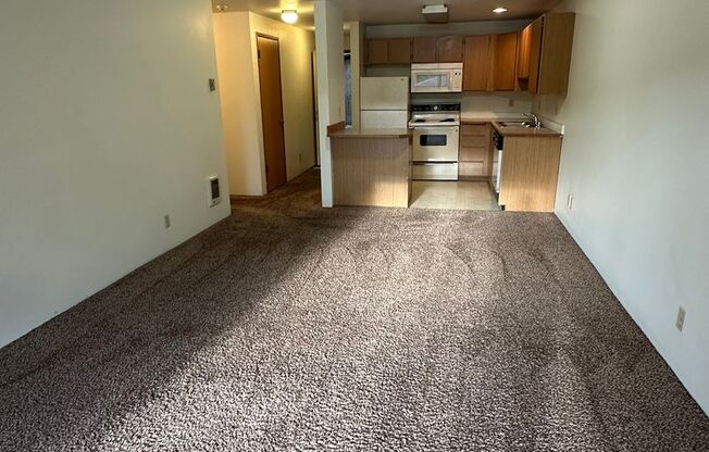 2 beds, 1.5 baths, 950 sqft, $1,600, Unit A103