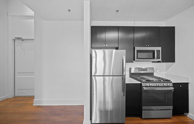 1 bed, 1 bath, 735 sqft, $1,816, Unit 100-514