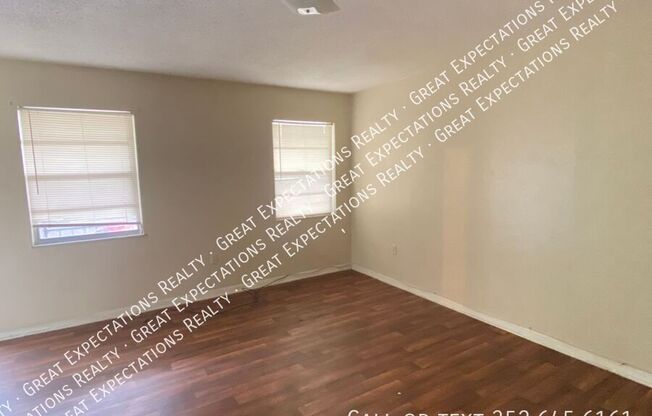 2631 SW 33 AVE