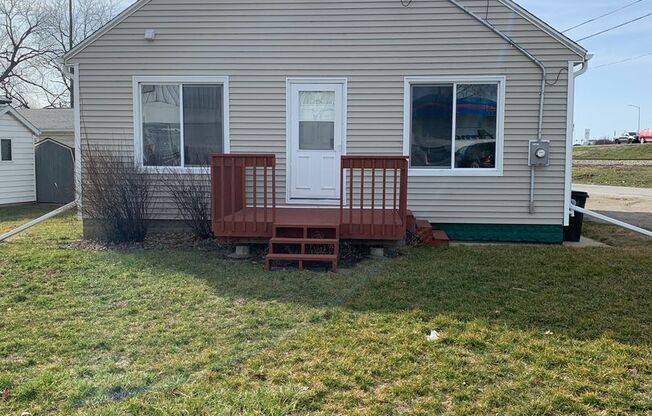 2 beds, 1 bath, $1,000