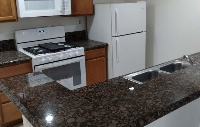 2 beds, 1 bath, $1,950, Unit # 103