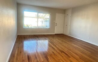 2 beds, 1 bath, 800 sqft, $2,495, Unit 49B