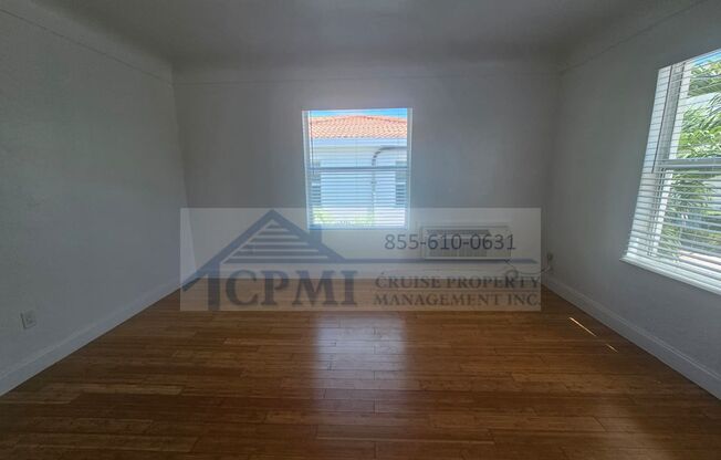 Studio, 1 bath, 575 sqft, $1,595, Unit 12