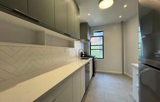 31 E 127 ST