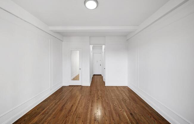 Studio, 1 bath, $3,400, Unit 1118