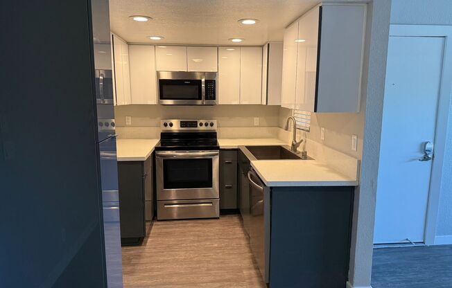 2 beds, 1 bath, 853 sqft, $2,550, Unit 9G