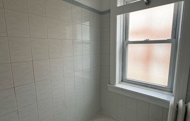 1 bed, 1 bath, 850 sqft, $1,600, Unit 4400-23