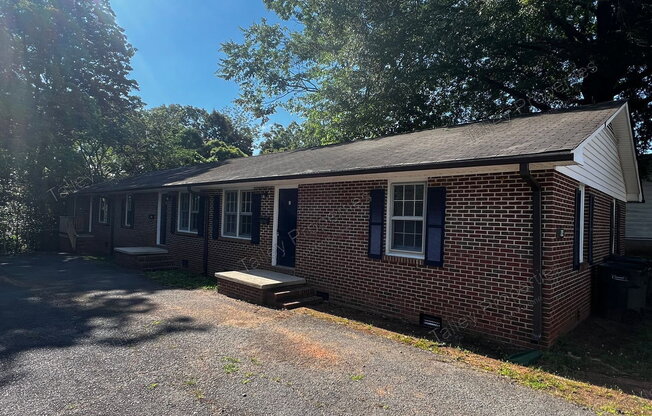 314 HAMILTON DR NE