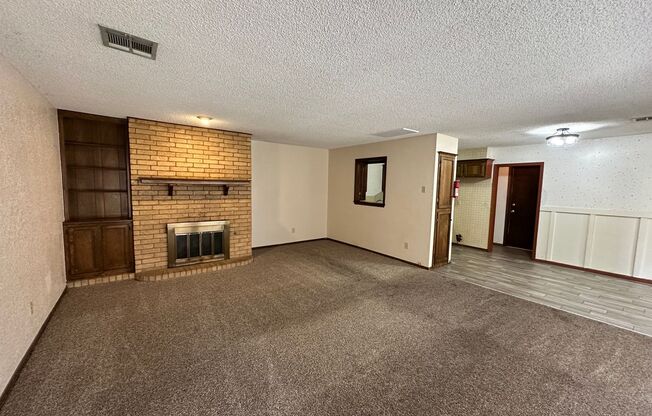 For Rent: Spacious 3 Bed, 2 Bath Duplex in Bethany!