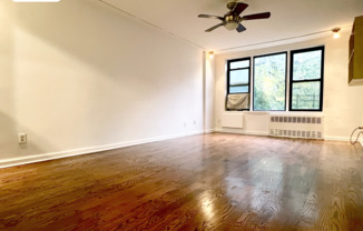 1 bed, 1 bath, $2,300, Unit 2D