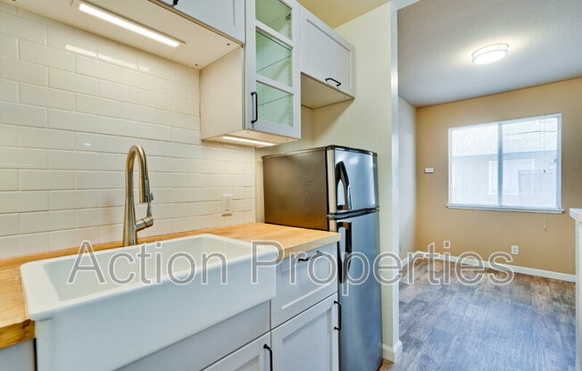 1084 WENTWORTH STEET