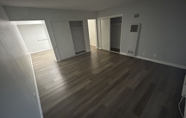 Studio, 1 bath, 422 sqft, $1,400, Unit 832 #05
