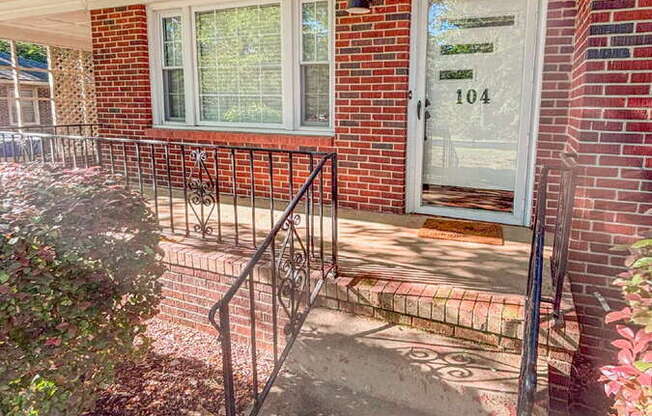 104 CRES RDG DR