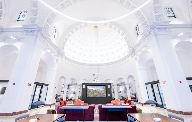 2 beds, 2 baths, 1,024 sqft, $4,000, Unit 725