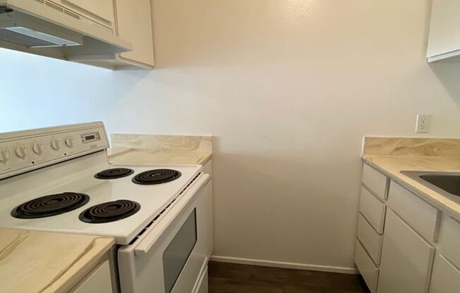 1 bed, 1 bath, 700 sqft, $1,095, Unit 03C