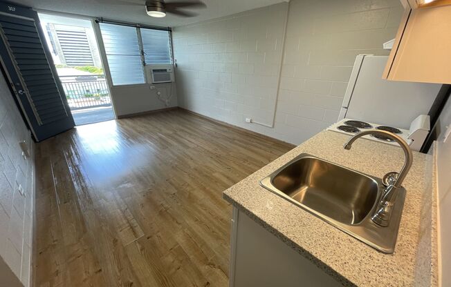 1 bed, 1 bath, 420 sqft, $1,368, Unit 307