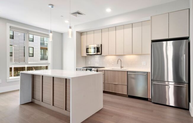 2 beds, 1 bath, 940 sqft, $3,600, Unit 305
