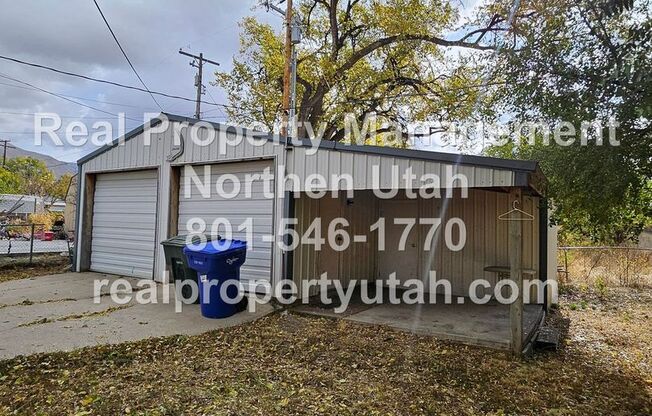 2 beds, 1 bath, $1,100