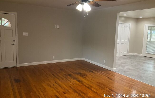 2 beds, 1 bath, 1,025 sqft, $1,595, Unit 03814