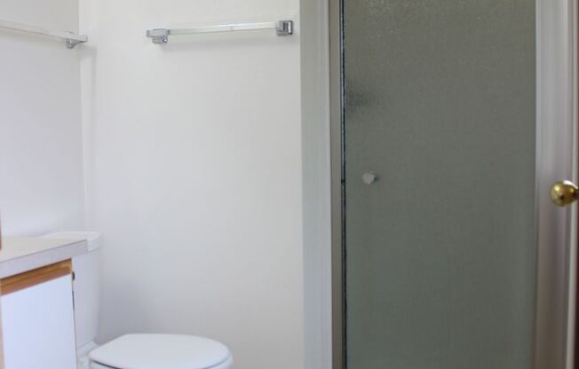 3 beds, 2.5 baths, $2,200